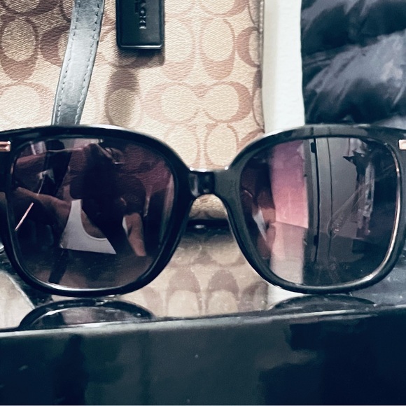 Coach CL918 EUC - Picture 4 of 9